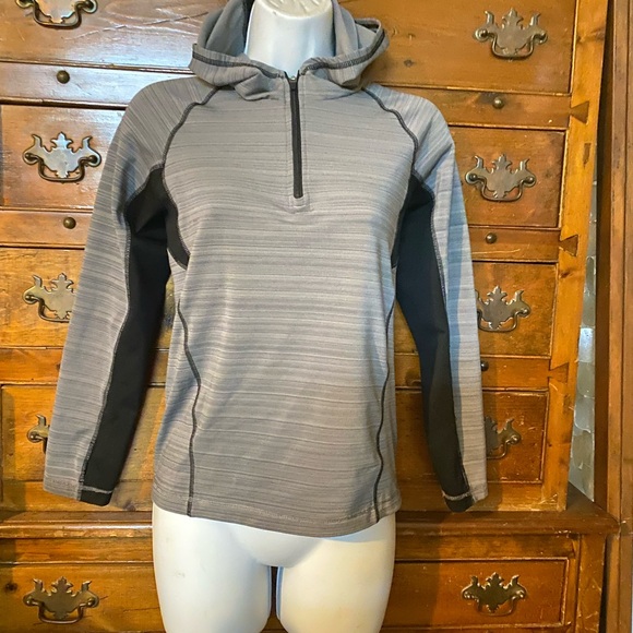 Woman’s Activewear Pullover Hoodie MIA Sports Size Medium Preowned - Picture 2 of 2